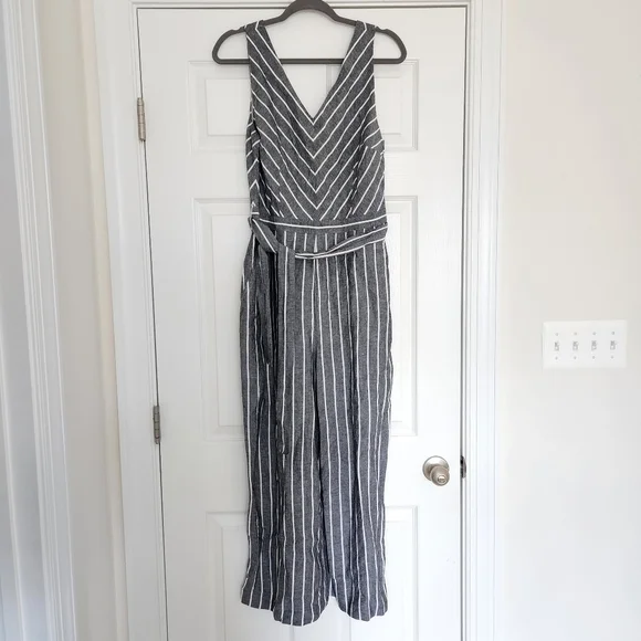 Loft Jumpsuit Belted Striped Wide Leg Jumpsuit Grey White 8 - Picture 6 of 9